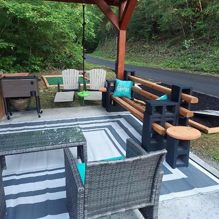 סביירוויל Fabulous Pet-Friendly, Family Cabin With Outdoor Kitchen, Hot Tub, Sauna, Fireplace, Theater Room, Arcade, Pool Table, And Fire Pit Within Minuties Of Dollywood מראה חיצוני תמונה