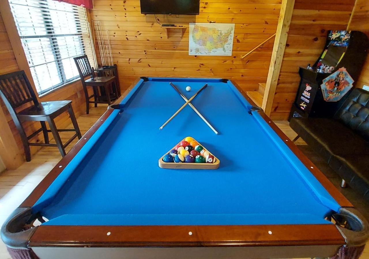 סביירוויל Fabulous Pet-Friendly, Family Cabin With Outdoor Kitchen, Hot Tub, Sauna, Fireplace, Theater Room, Arcade, Pool Table, And Fire Pit Within Minuties Of Dollywood מראה חיצוני תמונה