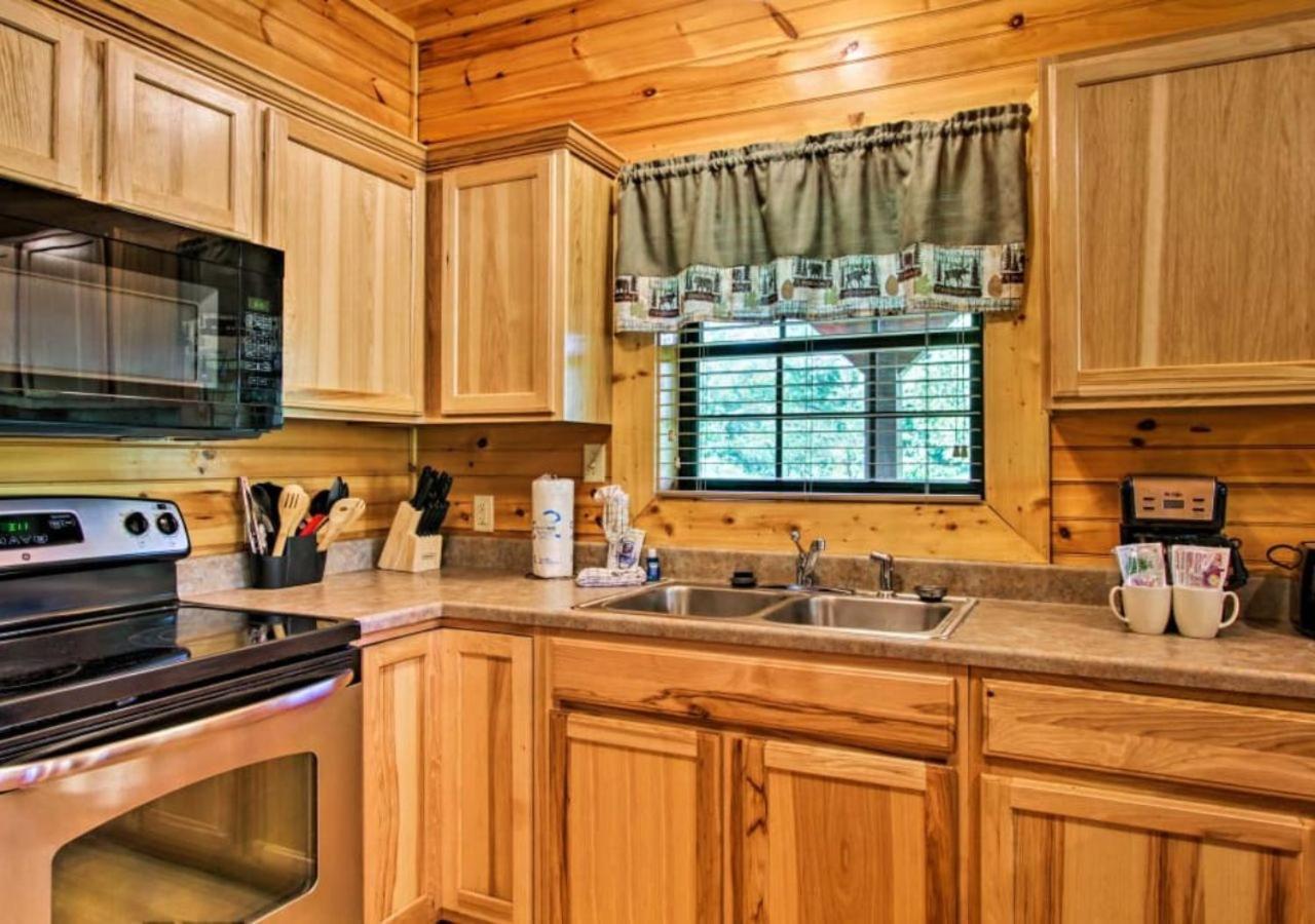 סביירוויל Fabulous Pet-Friendly, Family Cabin With Outdoor Kitchen, Hot Tub, Sauna, Fireplace, Theater Room, Arcade, Pool Table, And Fire Pit Within Minuties Of Dollywood מראה חיצוני תמונה