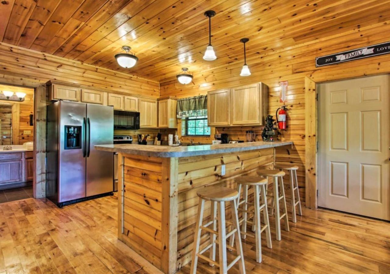 סביירוויל Fabulous Pet-Friendly, Family Cabin With Outdoor Kitchen, Hot Tub, Sauna, Fireplace, Theater Room, Arcade, Pool Table, And Fire Pit Within Minuties Of Dollywood מראה חיצוני תמונה