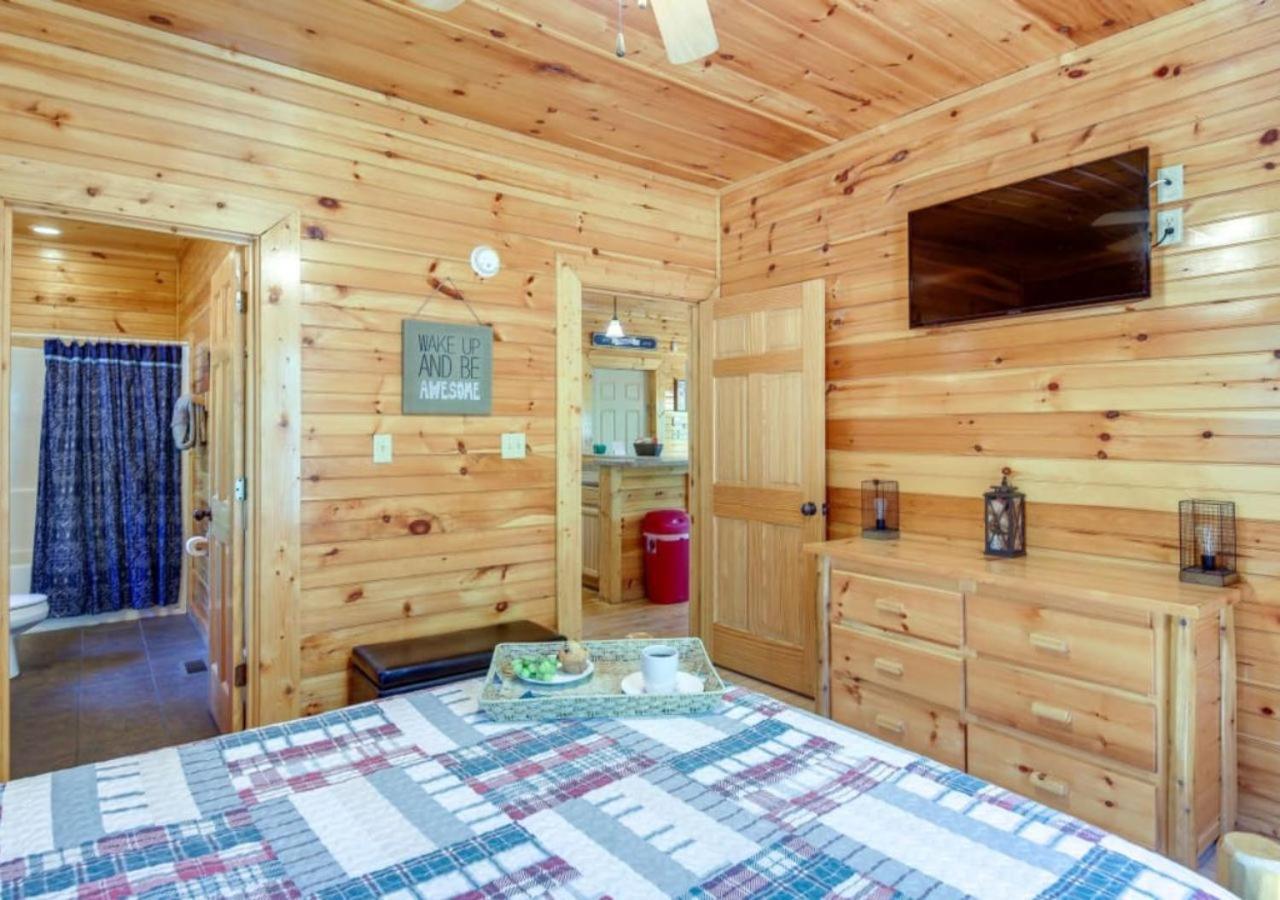 סביירוויל Fabulous Pet-Friendly, Family Cabin With Outdoor Kitchen, Hot Tub, Sauna, Fireplace, Theater Room, Arcade, Pool Table, And Fire Pit Within Minuties Of Dollywood מראה חיצוני תמונה