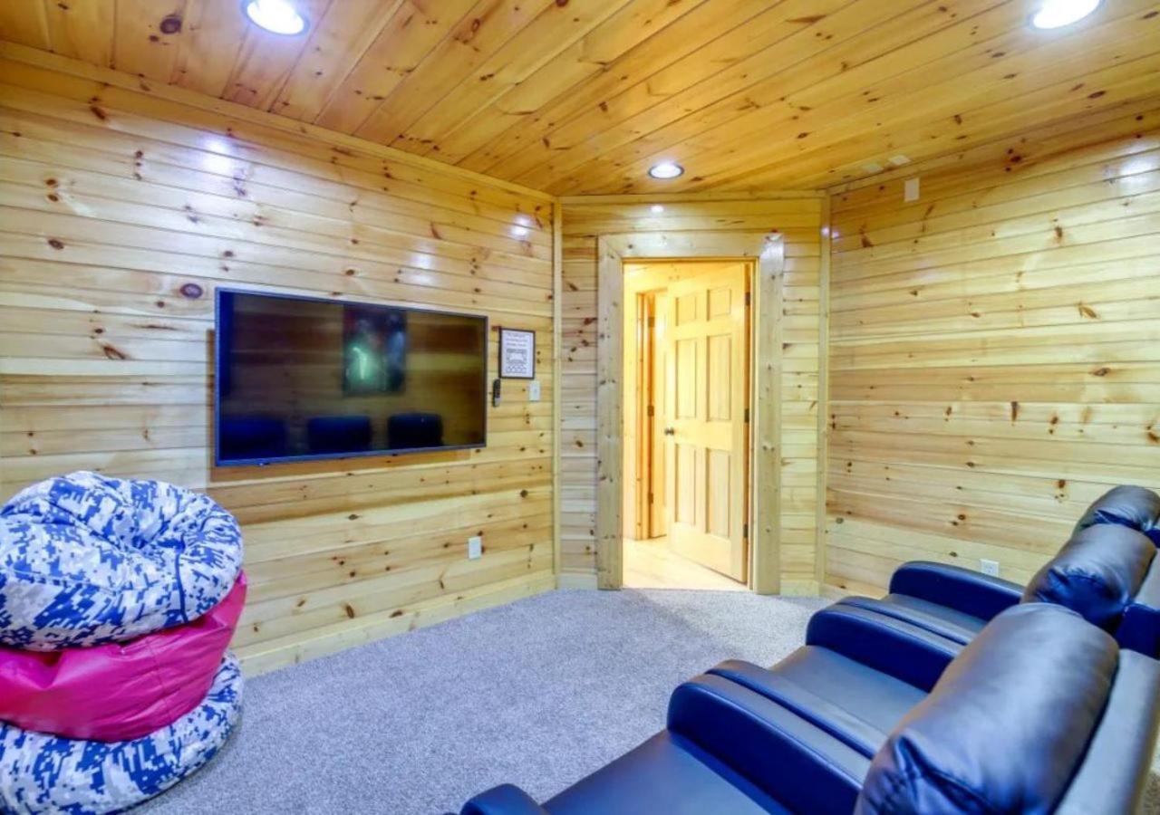 סביירוויל Fabulous Pet-Friendly, Family Cabin With Outdoor Kitchen, Hot Tub, Sauna, Fireplace, Theater Room, Arcade, Pool Table, And Fire Pit Within Minuties Of Dollywood מראה חיצוני תמונה